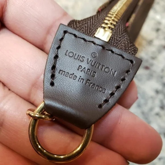 🎁 NEW Louis Vuitton Mini Pochette in Damier Ebene Made in France 🇫🇷 - Picture 8 of 12